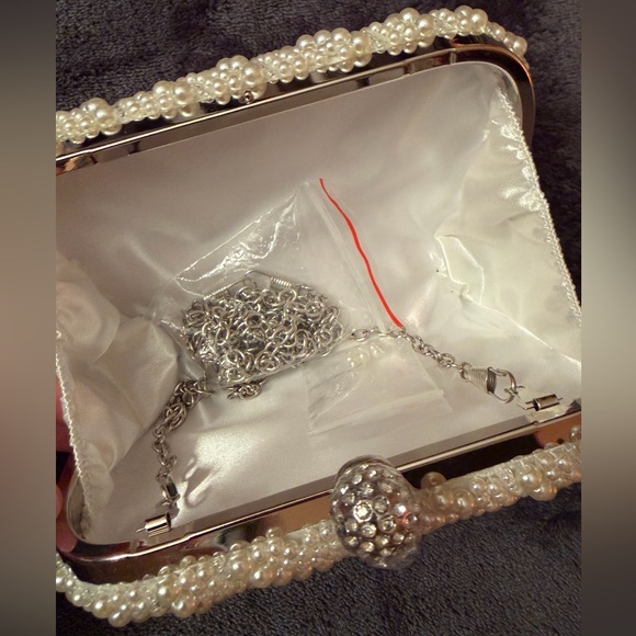 Elegant Pearl-Embellished Clutch - Picture 3 of 4